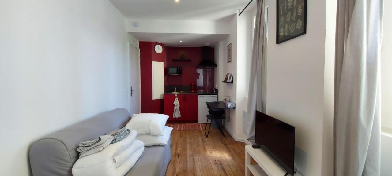 Charmant Studio Proche Centre Ville Et Gare Lourdes Kültér fotó